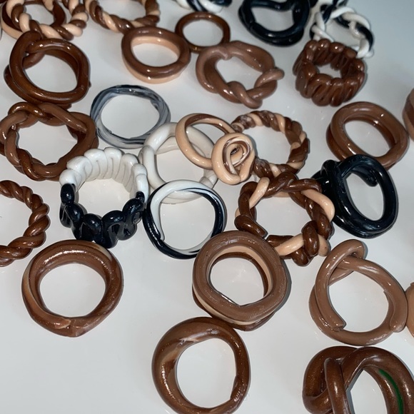 Chunky clay rings - neutral set of 5 - Picture 9 of 10